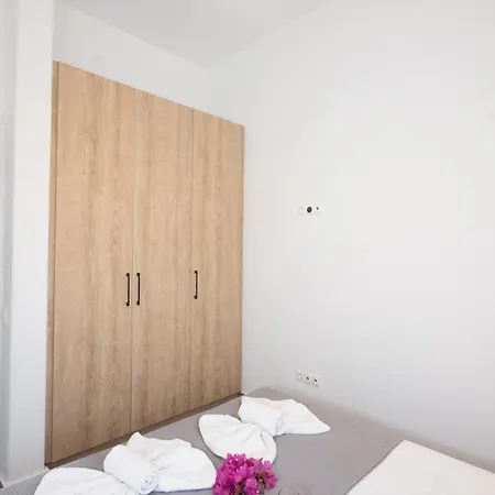 Spilia Mykonos *